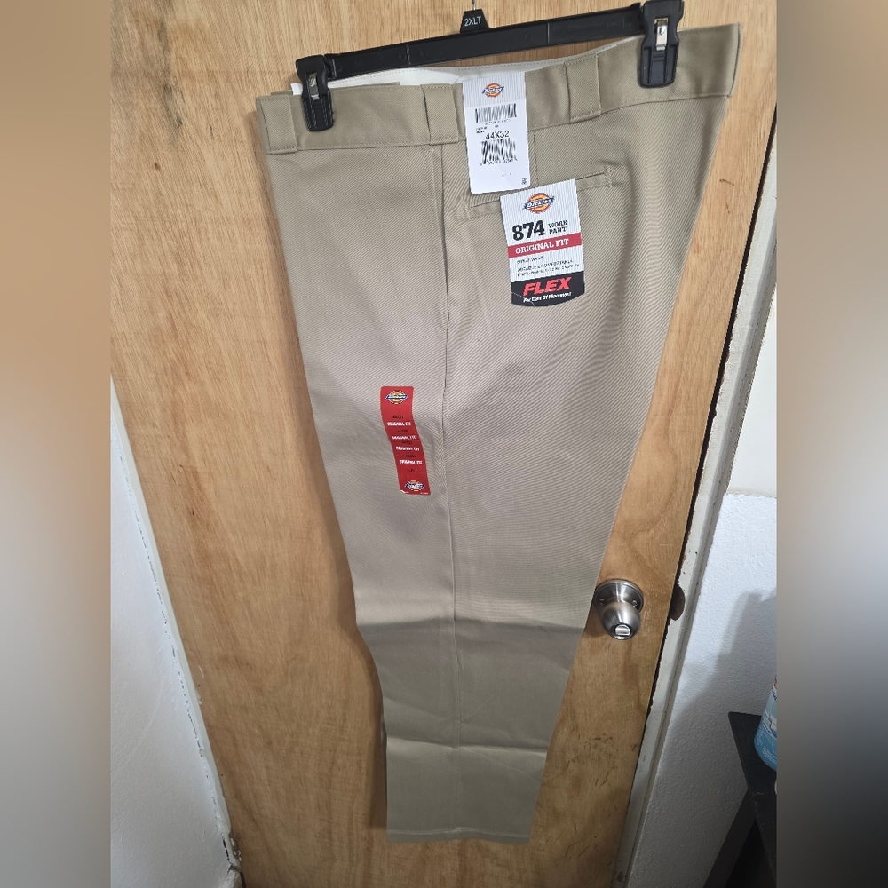 NEW LOT 2 Dickies Men's Work Pants 874 W 44 x L 32
